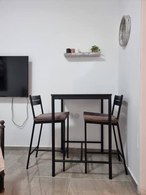 דירת זוּגַג מפנקת עם מרפסת משגעת ונוף למפרץ. Apartment เอลัต ภายนอก รูปภาพ